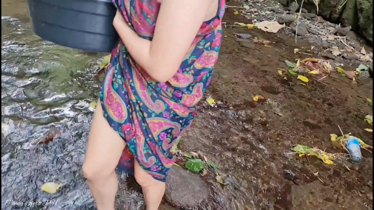 Random Stranger Fucks My Pussy On Public River