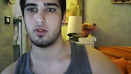 Asılı frat oğlan gösterileri onun dev horoz