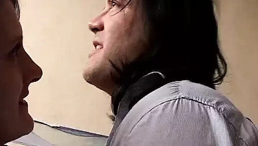 Michela sürtük ev hanımı sikikleri ona meslektaş içinde the mutfak