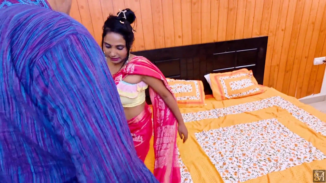 Asian Indian Desi enjoying Full Sex Threesome Video