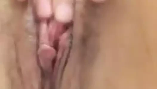 Milf mastürbasyon içinde banyo