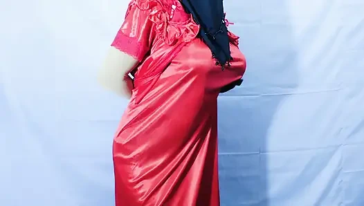 Bangladeşli güzel ateşli ev hanımı odada seks yapıyor ve dans yapıyor