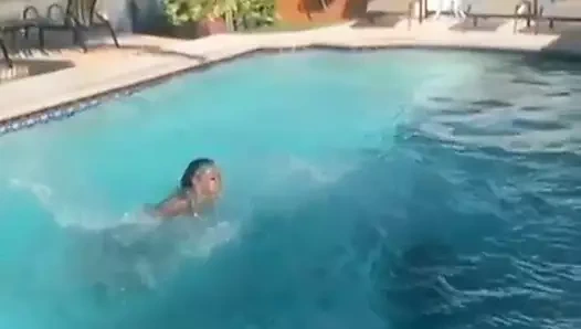 Tüm o kediyi soğutmalısın