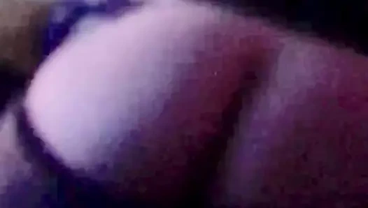 Kız erkeklerin bacakla