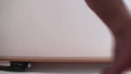 İri göğüslü orta yaşlı seksi kadın itaatkar sevgilisini eziyor