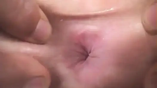 Küçük memeli travesti farklı pozisyonlarda azgın adamdan sert anal seks yapıyor