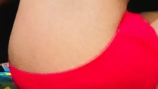 Patron macerasıyla amını çok yumuşak bir şekilde sikiyor amcığını büyük yarakla sikiyor