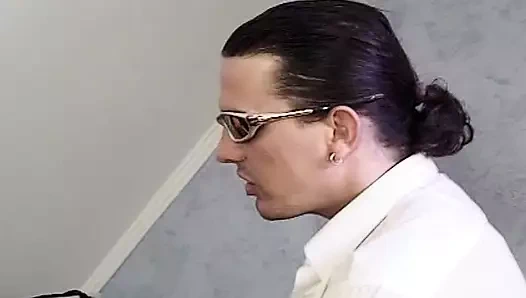 Ateşli Fransız fahişe patronu tarafından götten sikiliyor