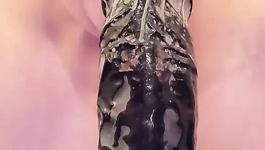 Nine büyük zenci yarağını emiyor