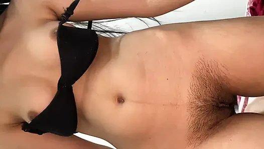 Patronumun kalın yarağı beni çok rahatlatıyor ve susuzluğumu gideriyor