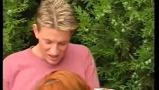 Almanya'dan amatör bayan anal deliğine girdi