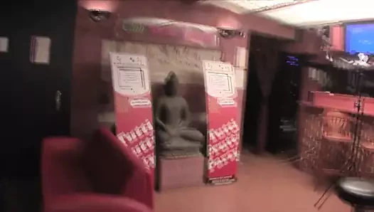 genç çift üzerinde porno döküm