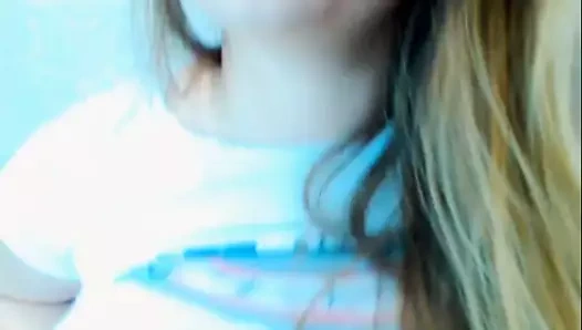 Sıcak sevimli camgirl ile büyük göğüsler