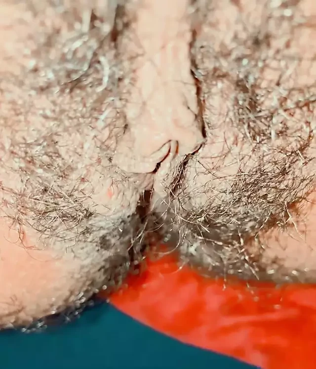 Киска кончает