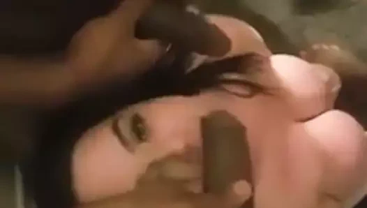 Orta yaşlı seksi kadın koca zenci yarağıyla aldatıyor olgun sürtük zenci sert aşk dölü