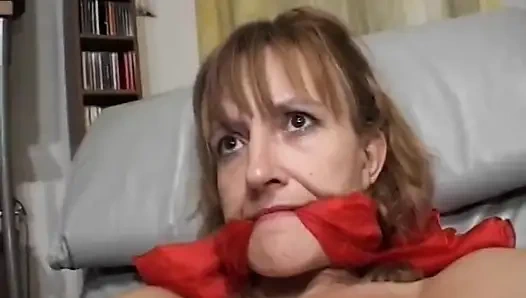 Dövmeli ve pirsingli - pirsingli ve dövmeli alt ve emo hatunlar