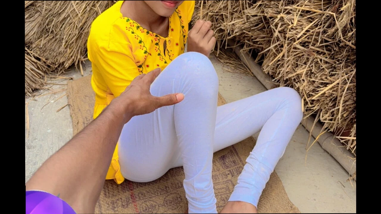 Must See: Desi Local Village Girl Tight Pussy Outdoor Fucking Xxx Video (4K Ultra) - California Special