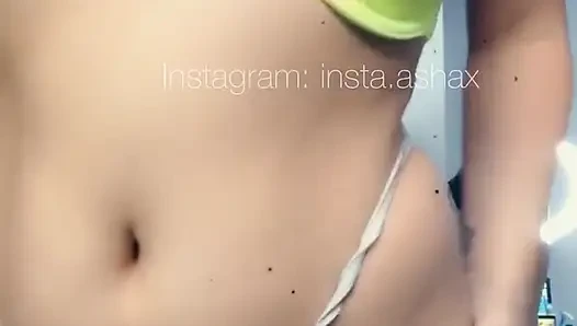 Büyük memeli büyük götlü kız