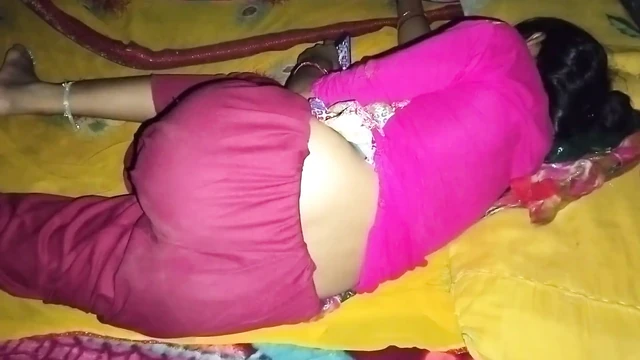 Güzel ateşli kız göt Hintli seks