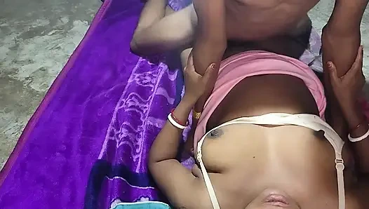 Mamoni yenge köyde bangle ateşli romence yakın çekim