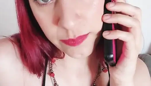 Shyyfxx ateşli kızıl saçlı Arjantin'in zaferini güvenilir arkadaşıyla kutluyor