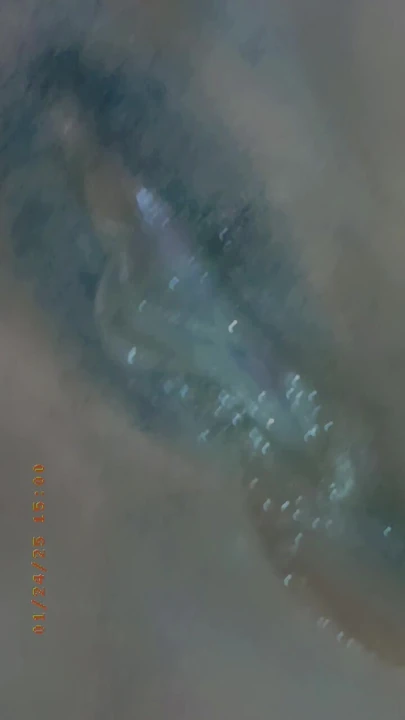 🥶 текущая холодная вода на мою горячую мокрую киску