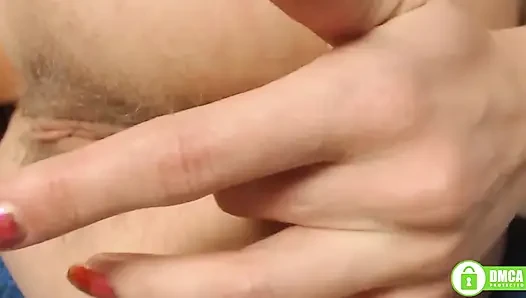 Aşırı yakın çekim kıllı göt osuruyor