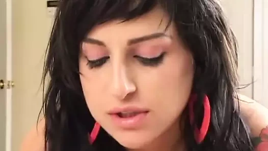 Sıcak esmer hoşlanır bir büyük sert horoz