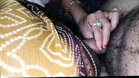 Evli üvey kız kardeş bütün gece arka bahçede üvey erkek kardeşi tarafından arkadan sikildi