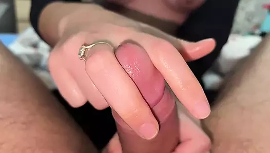 Büyük memeli Kolombiyalı kız ağır çekimde yarağıma mastürbasyon yapıyor