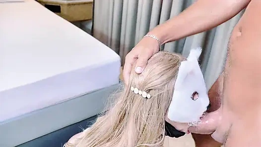 Karısını bir yabancı tarafından sikilirken filme almak zorunda kaldı...