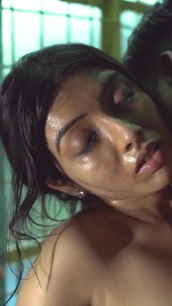 Незабываемый момент из "Я обожаю ее секс! Индийская симпатичная девушка в настоящем сексе