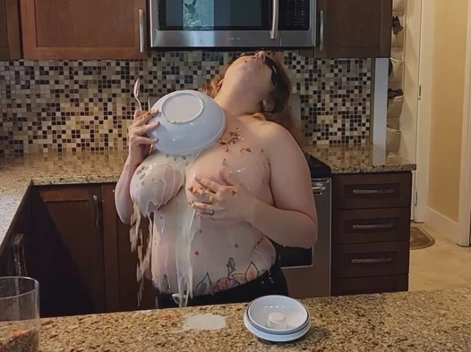 Bazı meyveli çakıl taşları ile dağınık dağınık