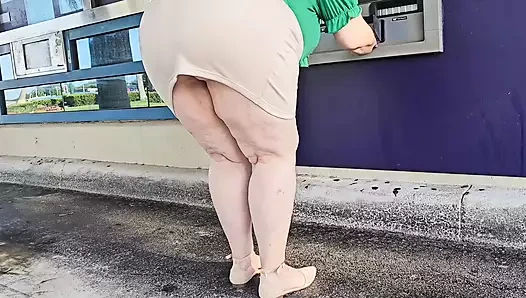 Jamdown26 - yabancı otoparkta bana yaklaştı ve onun makyaj hikayesine düştükten sonra amımı yemeye başladı (tesettürlü orta yaşlı seksi kadın)