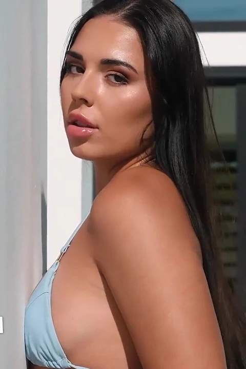 Candee Licious ile anlaşma hızla kızışıyor
