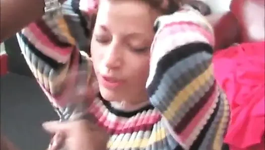 amatör 19 yaşındaki alır yüz fucked tarafından büyük siyah horoz