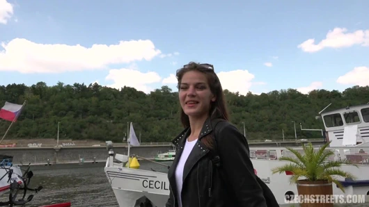 Çek sokakları - şimdiye kadarki en ürperen kız