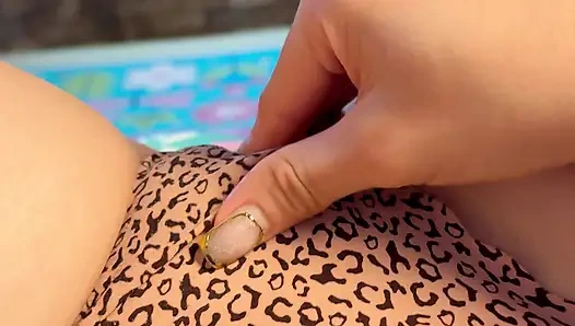 Üniversitede uzun bir günün ardından stres atmayı seviyorum