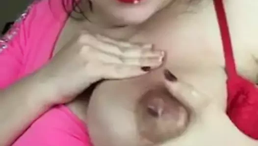 Sevimli milf tatma ona sıcak süt