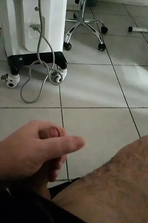 Yaşlı büyük memeli doktoru sikiyor