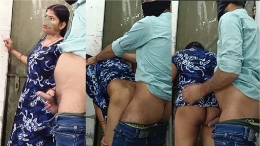 2 kız arkadaş geceleri seks yaptı, erkek arkadaş ve erkek arkadaş, büyük siyah yarakla sert seks yaptı, tüm suyunu kız arkadaşının amına, bakire götüne aldı.