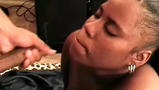 Azgın ho's cummin' hard