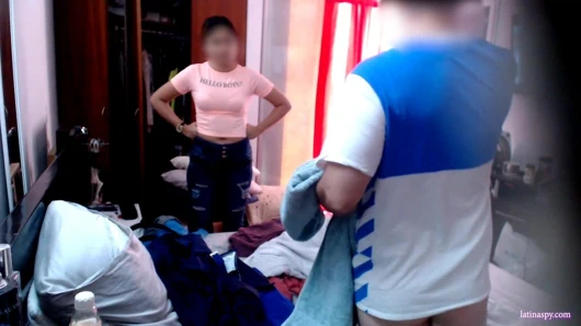 Hizmetçi ile kalın göt gets becerdin tarafından ona patron