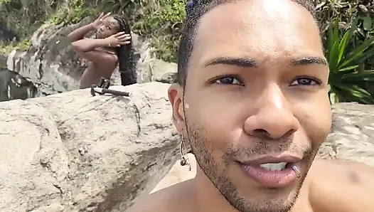 Kız arkadaşı kocasının aletine cumming ve piç bir araya geldi