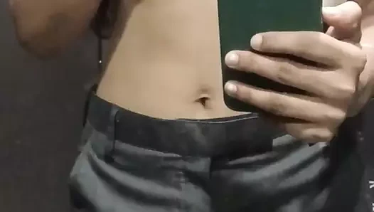 Kızlar sıkı göğüsler, ofis kızı