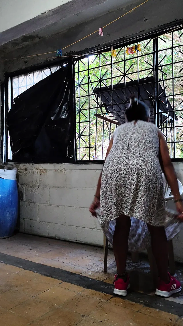 Nine çamaşır yıkarken ateşli oluyor