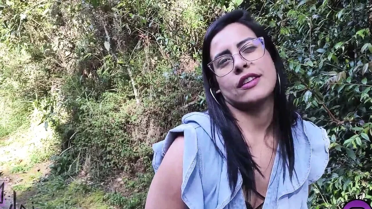 पार्क में एक आदमी से मिला और उसे जंगल में चूसने और चोदने लगा!