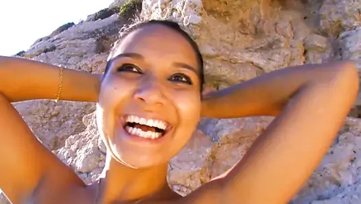 Büyük titted bebek ile kıllı kedi sikme yabancı üzerinde plaj