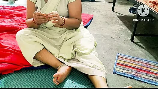 Hintli evli kadın komşu çocuk sert sikişiyor