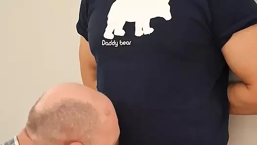 Seksi arkadaş emiliyor ha